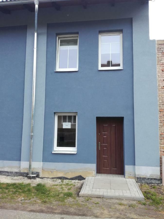 Apartman Prefa Benesov nad Ploucnici Exterior photo